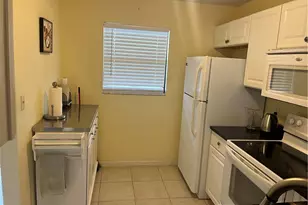 9261 Central Park Dr, Fort Myers, FL 33919 - Photo 4