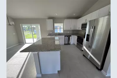 4334 SW 9th Pl, Cape Coral, FL 33914 - Photo 4