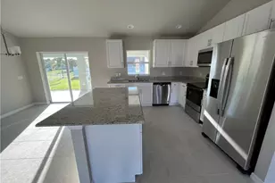 4334 SW 9th Pl, Cape Coral, FL 33914 - Photo 4