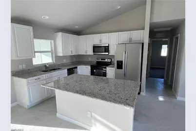 4334 SW 9th Pl, Cape Coral, FL 33914 - Photo 2