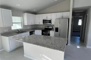 4334 SW 9th Pl, Cape Coral, FL 33914 - Photo 2