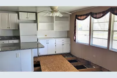 268 Shoreland Dr, Fort Myers, FL 33905 - Photo 8