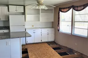 268 Shoreland Dr, Fort Myers, FL 33905 - Photo 8