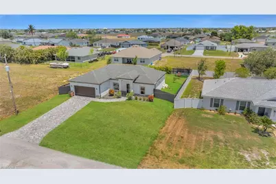 405 NW 10th St, Cape Coral, FL 33993 - Photo 8