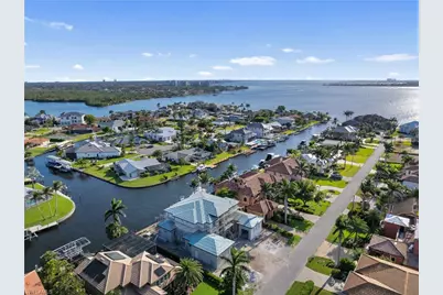 846 Cypress Lake Cir, Fort Myers, FL 33919 - Photo 4