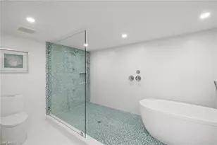 5601 Turtle Bay Dr, Naples, FL 34108 - Photo 22