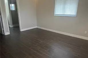 2414 Parkview Dr, Fort Myers, FL 33905 - Photo 4