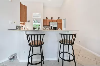 6545 Chestnut Cir, Naples, FL 34109 - Photo 10