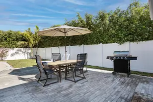 1279 10th Ave N, Naples, FL 34102 - Photo 28