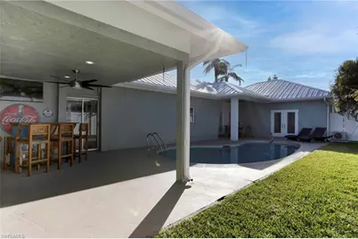 10842 Vanderbilt Dr, Naples, FL 34108 - Photo 22