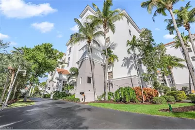 470 Launch Cir #V-604, Naples, FL 34108 - Photo 2