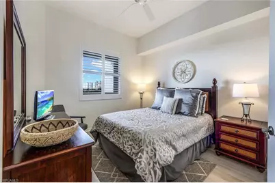 470 Launch Cir #V-604, Naples, FL 34108 - Photo 16