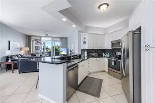 460 Launch Cir, Naples, FL 34108 - Photo 4