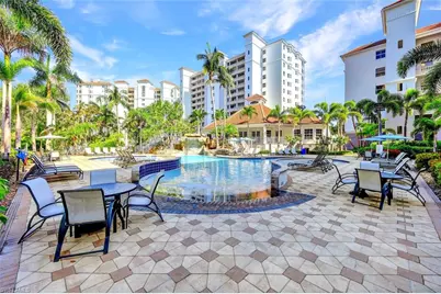 460 Launch Cir #301, Naples, FL 34108 - Photo 18