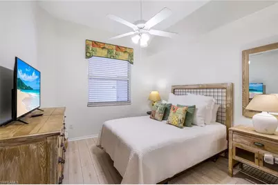 470 Launch Cir #V-603, Naples, FL 34108 - Photo 18