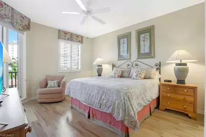 460 Launch Cir #403, Naples, FL 34108 - Photo 14