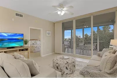 450 Launch Cir #404, Naples, FL 34108 - Photo 4