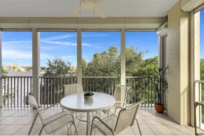 450 Launch Cir #404, Naples, FL 34108 - Photo 2