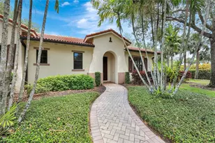 1126 Medan Ct N, Naples, FL 34113 - Photo 1