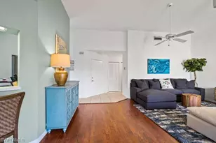 592 Beachwalk Cir, Naples, FL 34108 - Photo 6