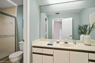 592 Beachwalk Cir, Naples, FL 34108 - Photo 16