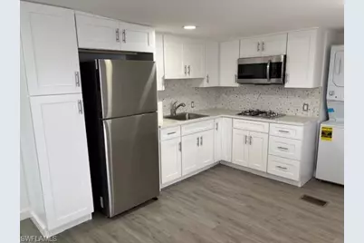 806 Homefolks St, North Fort Myers, FL 33917 - Photo 4