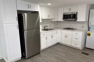 806 Homefolks St, North Fort Myers, FL 33917 - Photo 4