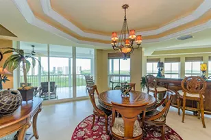 295 Grande Way, Naples, FL 34110 - Photo 4