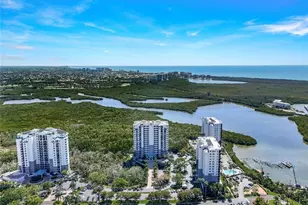 425 Cove Tower Dr, Naples, FL 34110 - Photo 1