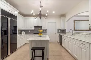 2864 Tiburon Blvd E, Naples, FL 34109 - Photo 8