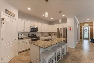 9231 Shadow Oak Ln, Naples, FL 34120 - Photo 14