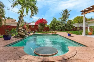 27553 Playa Del Rey Ln, Bonita Springs, FL 34135 - Photo 30