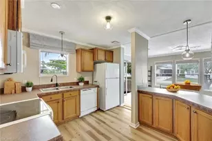 524 Menton Ln, Naples, FL 34112 - Photo 14