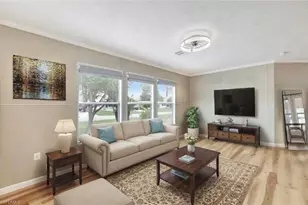 524 Menton Ln, Naples, FL 34112 - Photo 4