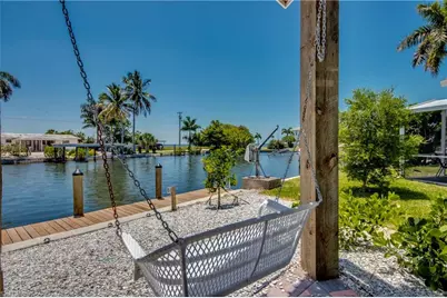 2579 Third St, Matlacha, FL 33993 - Photo 8