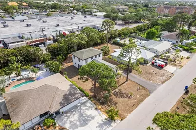 9025 Somerset Ln, Bonita Springs, FL 34135 - Photo 34