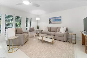 290 4th St S, Naples, FL 34102 - Photo 4