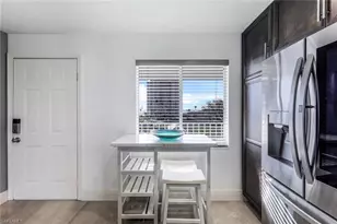 10684 Gulf Shore Dr, Naples, FL 34108 - Photo 16