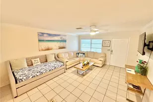 1726 Bikini Ct, Cape Coral, FL 33904 - Photo 4