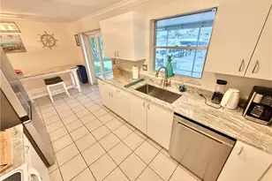 1726 Bikini Ct, Cape Coral, FL 33904 - Photo 6