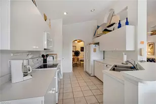 25224 Pelican Creek Cir, Bonita Springs, FL 34134 - Photo 8