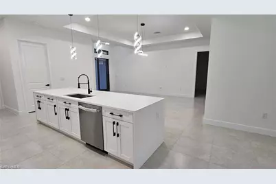 812 Hibiscus Ave, Lehigh Acres, FL 33972 - Photo 6