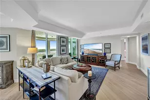 295 Grande Way, Naples, FL 34110 - Photo 6