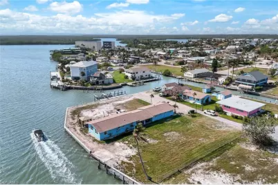 110 East Ct, Naples, FL 34140 - Photo 8