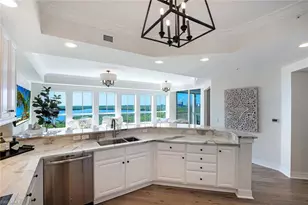 295 Grande Way, Naples, FL 34110 - Photo 6
