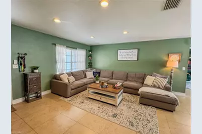 4002 Cascade Ln, Labelle, FL 33935 - Photo 6