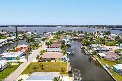 2609 Bayshore Dr, Matlacha, FL 33993 - Photo 10