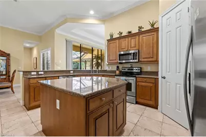 975 Tivoli Ct, Naples, FL 34104 - Photo 12