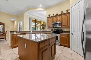975 Tivoli Ct, Naples, FL 34104 - Photo 12