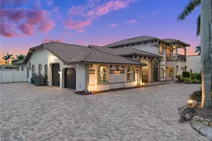 842 Miramar Ct, Cape Coral, FL 33904 - Photo 2